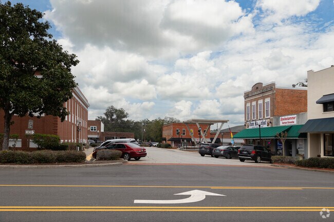Downtown Hinesville is located in the heart of town.