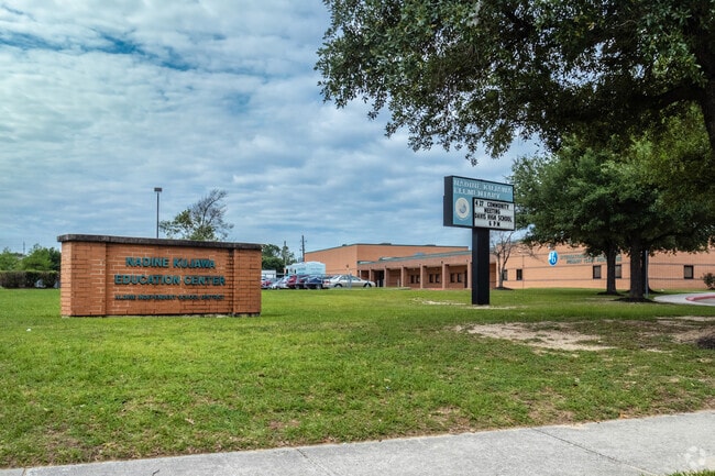 Kujawa Elementary School is a public school with a 14 to 1 student to teacher ratio