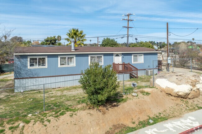 Enjoy the benefits of manufactured home living in family-friendly Westside Perris.