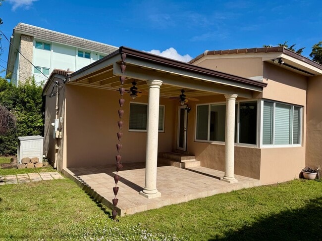 814 Capri St, Coral Gables, FL 33134 - photo 4