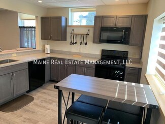543 Hammond St Unit B, Bangor, ME 04401