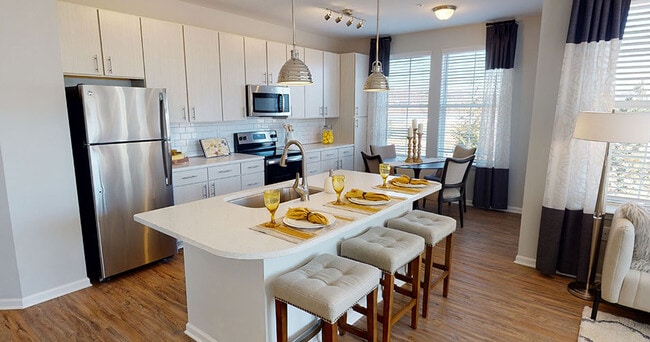 The Manhattan on the River Apartments, Dayton, KY 41074 - photo 2