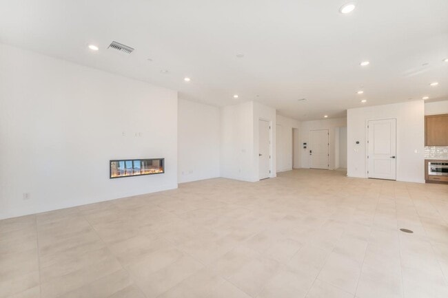 9132 Las Manaitas Ave unit 402, Las Vegas, NV 89144 - photo 5