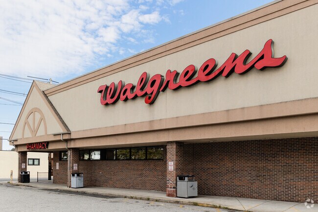If you need a prescription or a late night snack there is a Walgreens in  Wanskuck, RI.