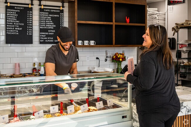 Enjoy some of the finest gelato at Mimmo in nearby Lyon.