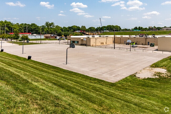 Plaza Middle School Courts