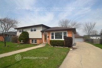 150 E Winthrop Ave, Addison, IL 60101