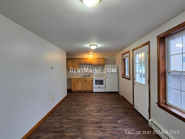 103 Cony St unit A, Augusta, ME 04330 - photo 4