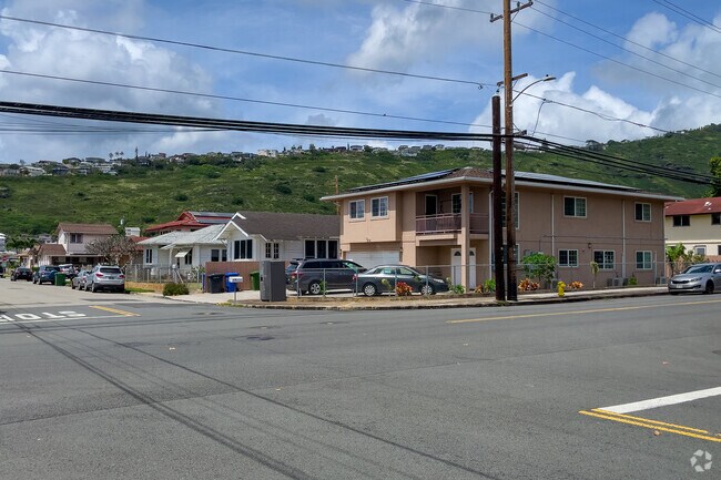 You can find a variety of single family homes off 9th Ave in Palolo, HI.