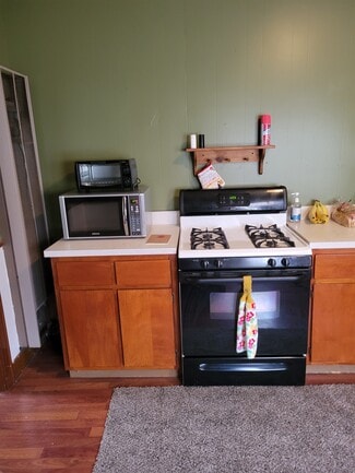 322 S 9th St Unit 322 South 9th St. Upper, Escanaba, MI 49829
