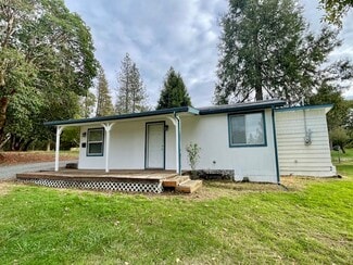 195 Hidden Valley Rd, Grants Pass, OR 97527