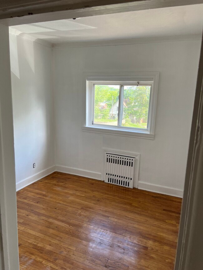 1614 Arlington Ave unit 4, Des Moines, IA 50314 - photo 5