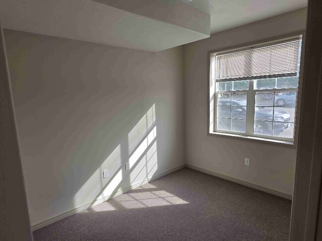 14 4th St NW, Great Falls, MT 59404 - photo 3