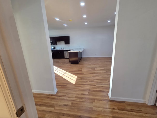 203 N Elm St unit 1, Ina, IL 62846 - photo 3