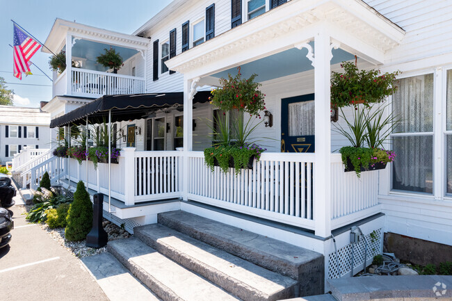 The Whately Inn normally is booked to get a room here it's best to look way in advance.
