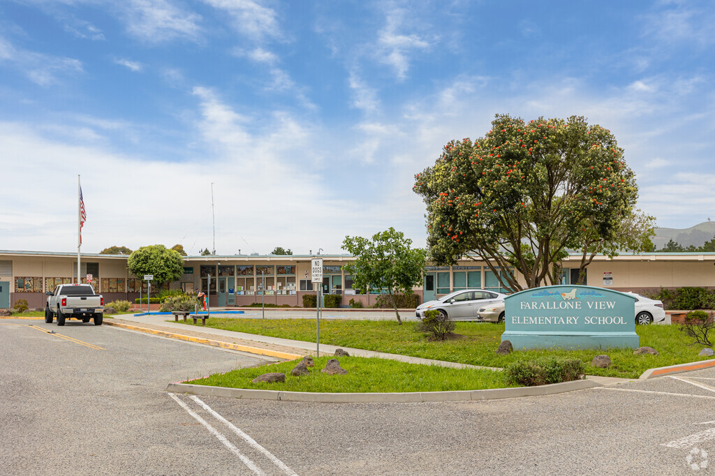 Farallone View Elementary School
teaches mindfulness to help students develop self-awareness.
