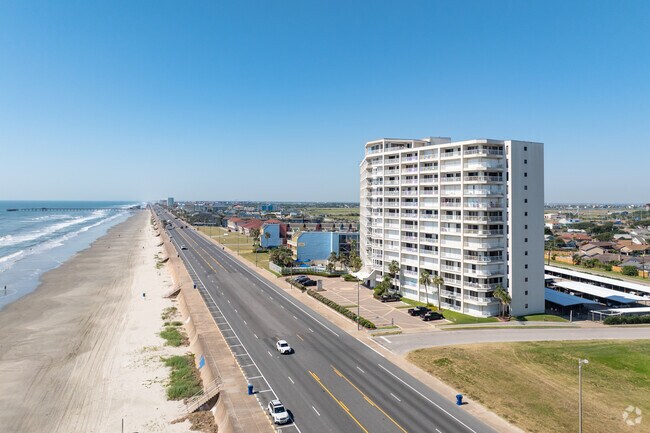 High rise condos are yet another home option for those wishing to move to Lake Madeline.