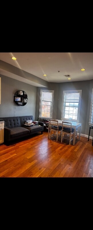 190 Campbell Ave unit 2b, Revere, MA 02151 - photo 1