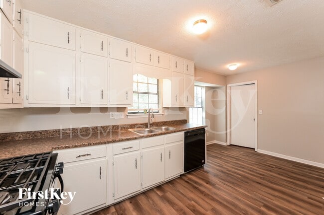 3345 Newcastle Way, Snellville, GA 30039 - photo 5