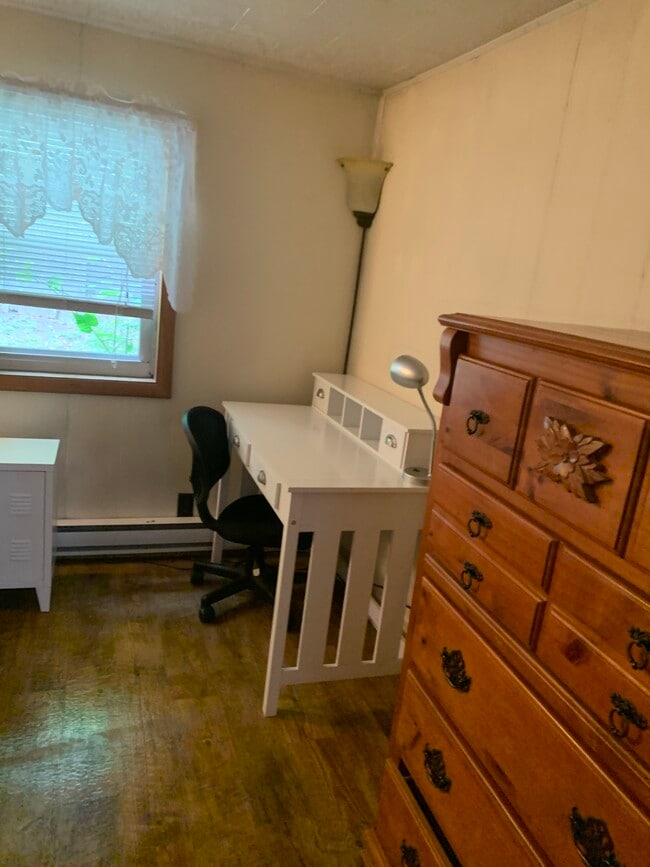 24 Standish St unit 25-26 College Housin, Plattsburgh, NY 12901 - photo 5