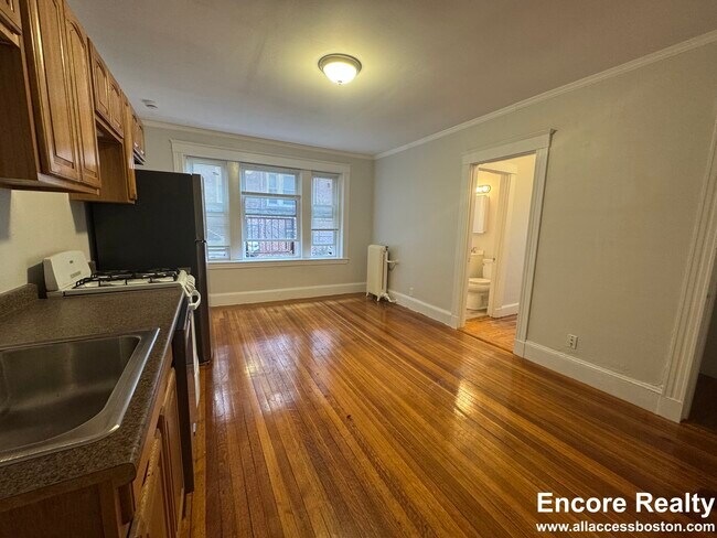 1630 Commonwealth Ave unit 1626-6, Brighton, MA 02135 - photo 4