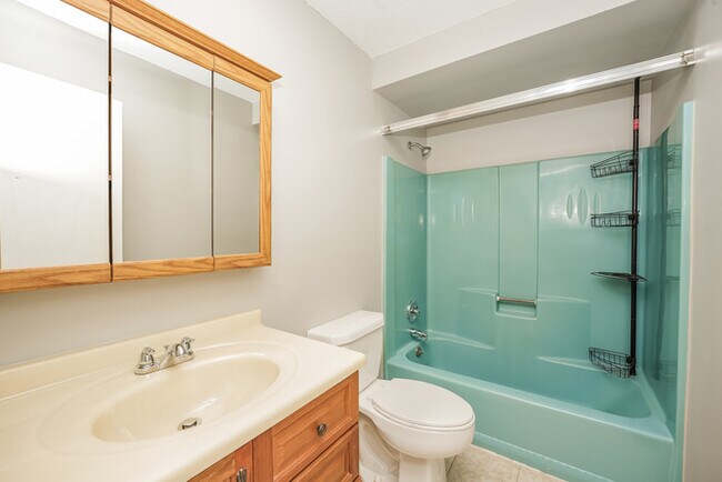 3721 Wilson Sharpsville Rd, Cortland, OH 44410 - photo 7