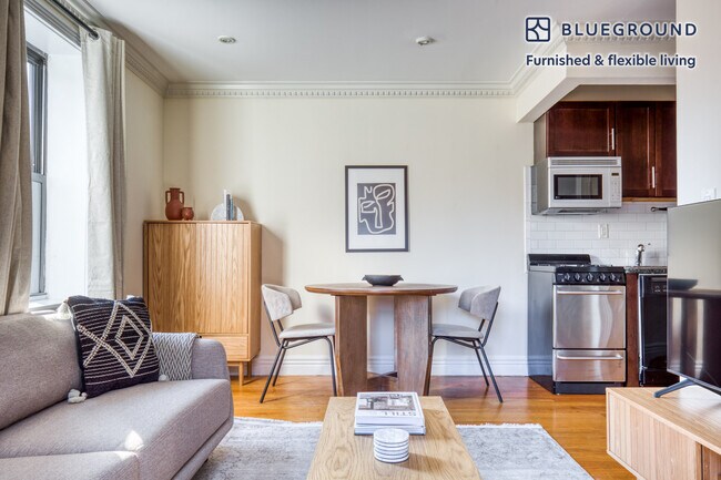 535 Hudson St unit FL3-ID1032, New York, NY 10014 - photo 2