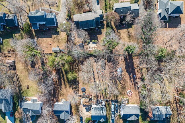 Homes in North Haven/Swink Acres are situated on large, wooded lots.