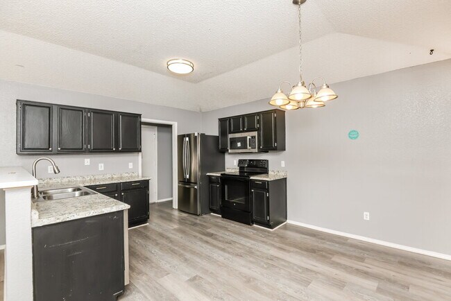 2607 Whitehurst Dr, Fort Worth, TX 76133 - photo 6