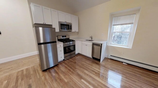 66 Walden St unit 4, Cambridge, MA 02140 - photo 3