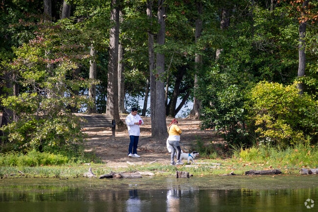 Burke Centre puts residents a short drive away from Burke Lake Park.