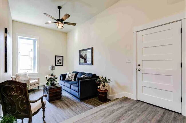 607 E Main St unit 206, Cottage Grove, OR 97424 - photo 5