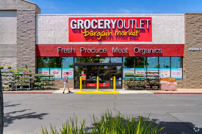 Sun River locals shop for groceries at Grocery Outlet.