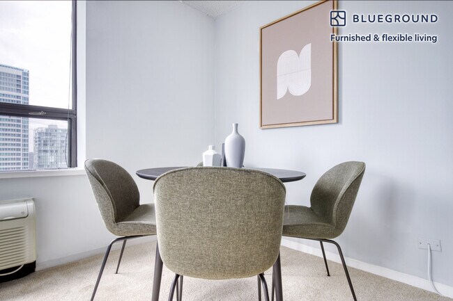 445 E Ohio St unit FL40-ID407, Chicago, IL 60611 - photo 6