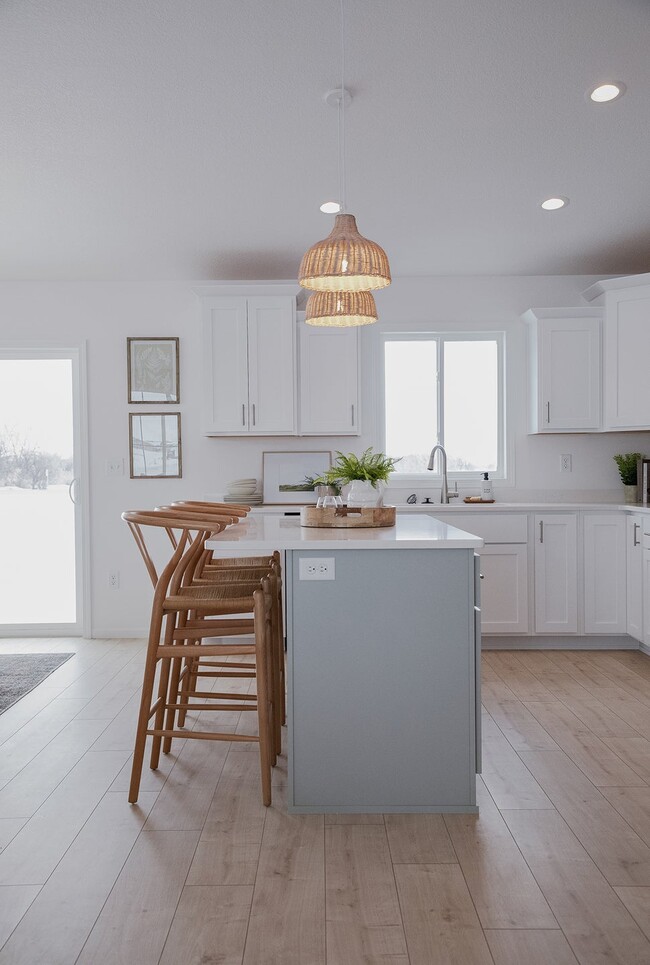 1729 Tobi Ln unit 38433999, Grand Forks, ND 58201 - photo 7