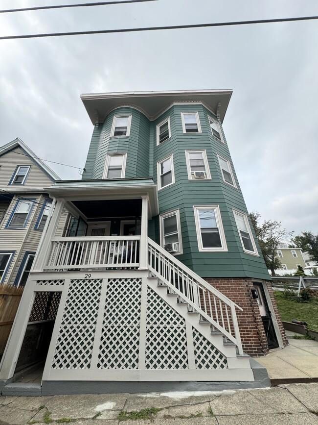 29 Cameron Ave, Somerville, MA 02144