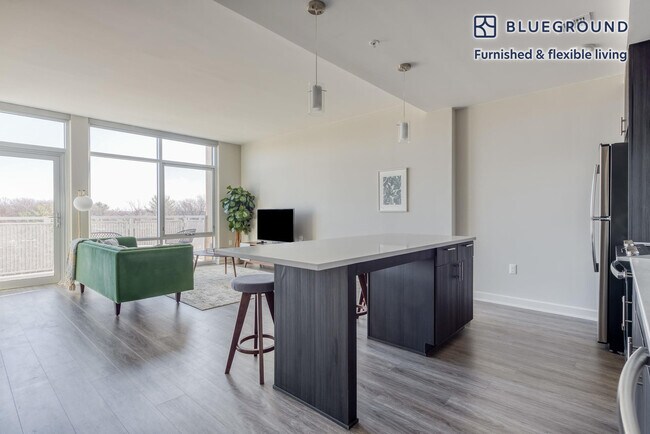 7480 Birdwood Ave unit FL8-ID779, McLean, VA 22102 - photo 4