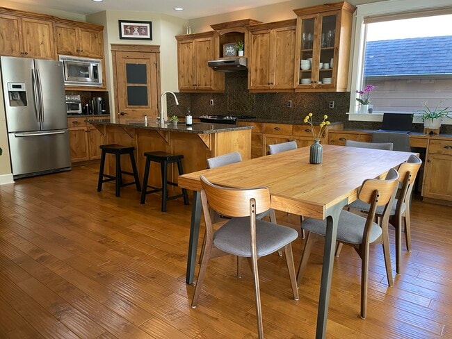 12884 SW Sevilla Ave, Portland, OR 97223 - photo 3