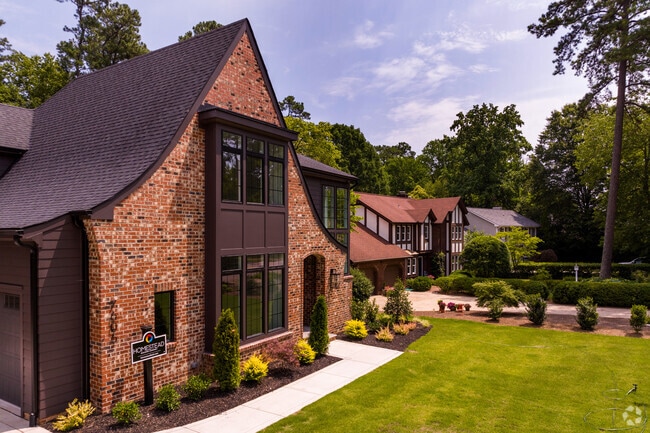 A mix of architecture styles can be found along the fairways in North Ridge.