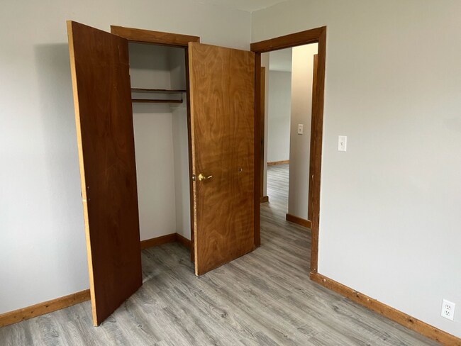 5009 N 46th St unit Lower, Milwaukee, WI 53218 - photo 4