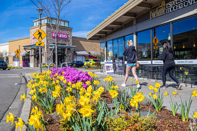 South Kent's location is a prime reason to consider this your home.