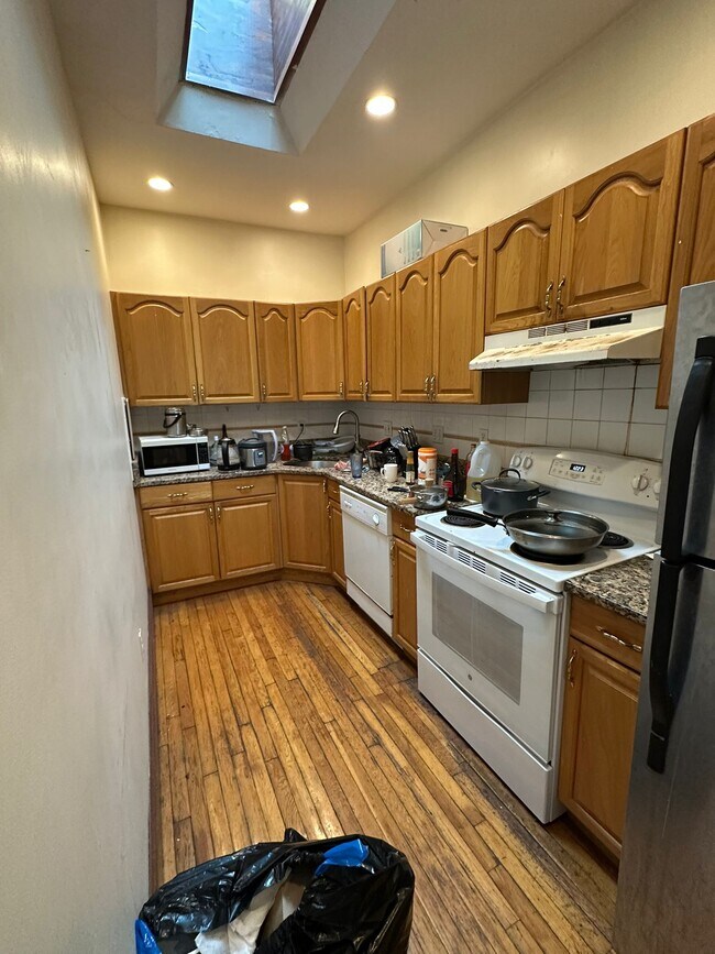 20 Gibbs St, Brookline, MA 02446