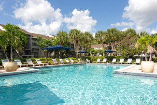 8210 SW 12th St, Plantation, FL 33324