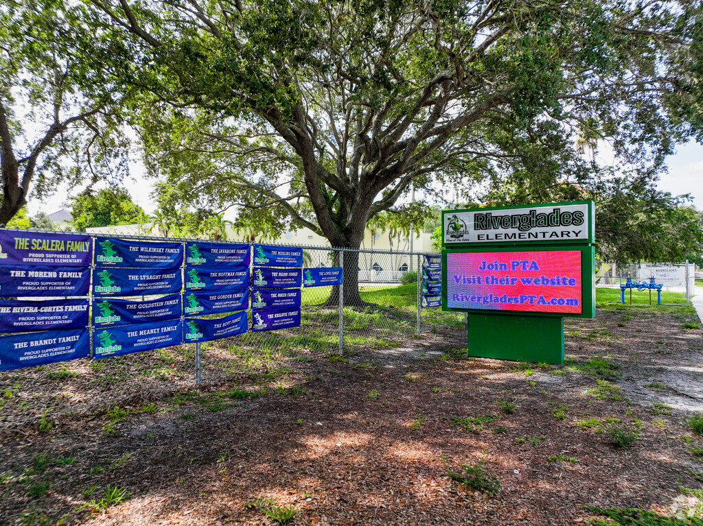 Riverglades Elementary in Parkland proudly serves its residents.