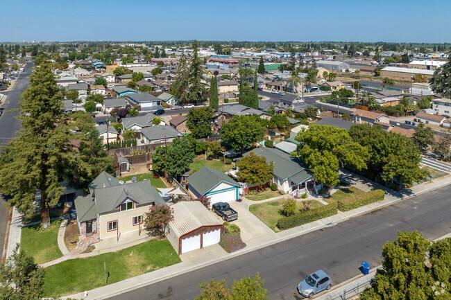 Downtown Salida is a quiet community located in the San Joaquin Valley.