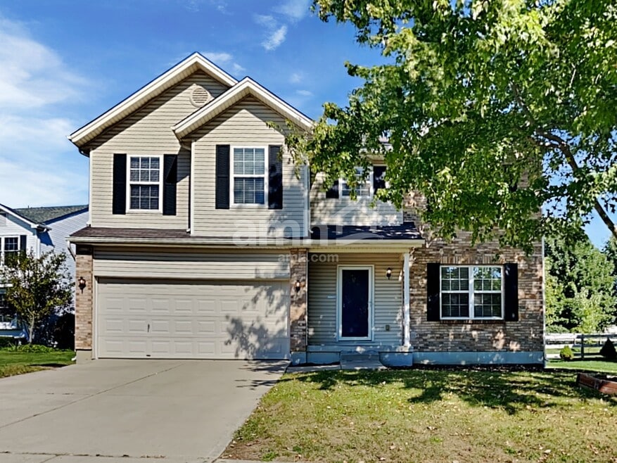 5891 Eagle Creek Ct, Maineville, OH 45039 - photo 1