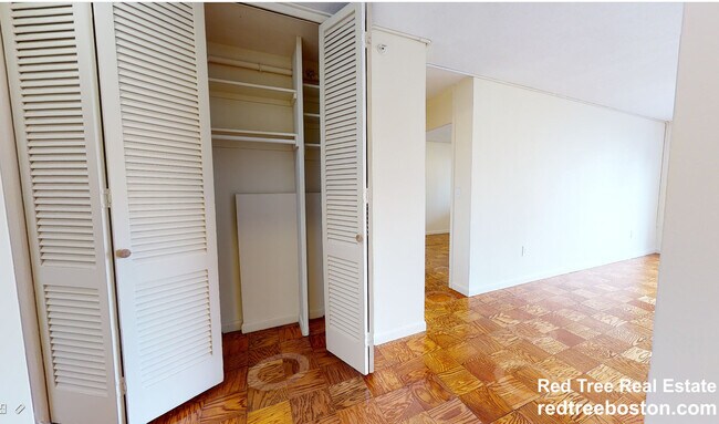 101 Monmouth St unit 211, Brookline, MA 02446 - photo 4