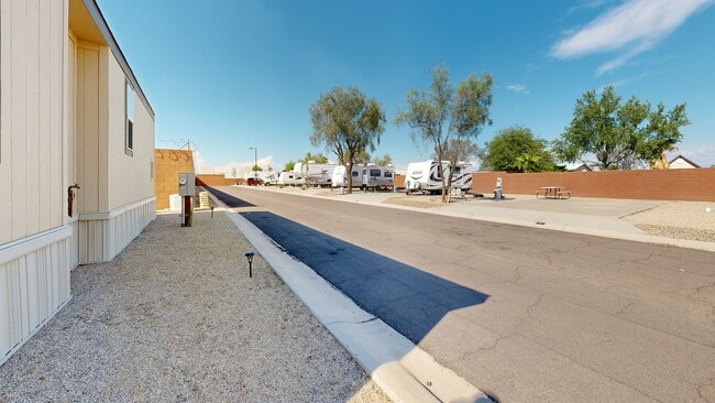 124 S 54th St unit 11, Mesa, AZ 85206 - photo 2