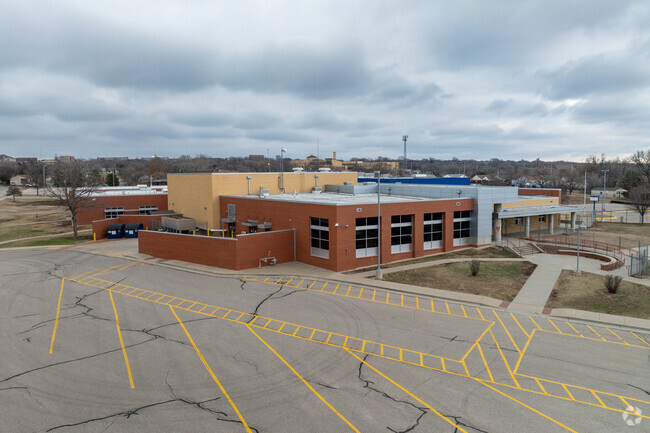 Here is an aerial view of Mueller Aerospace and Engineering Magnet Elementary School.