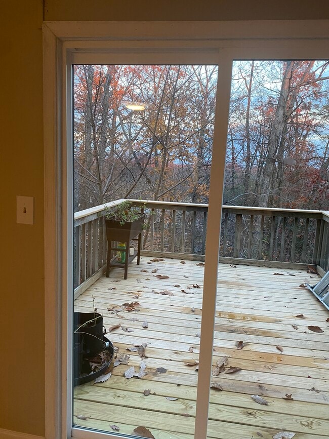 15355 Gatehouse Terrace, Woodbridge, VA 22191 - photo 4